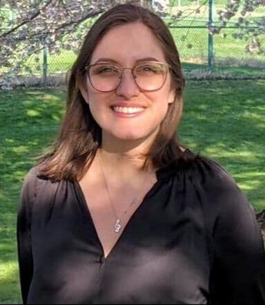 Portrait of pianist and piano teacher Gloria Morales